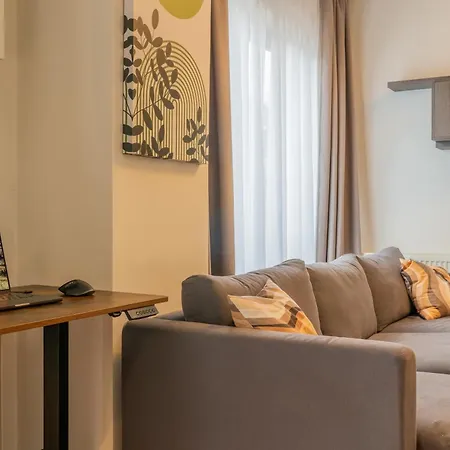 Cozy Semi-central With Free Parking And Workspace * كلوج-نابوكا