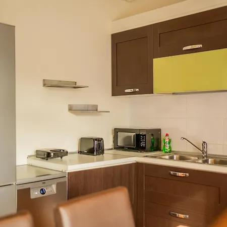 شقة Cozy Semi-central With Free Parking And Workspace كلوج-نابوكا