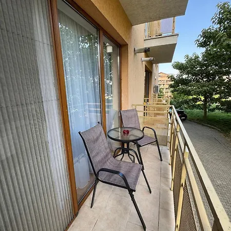Cozy Semi-central 10 Min Walk To Arena & Parcul Free On-site Parking Apartament
